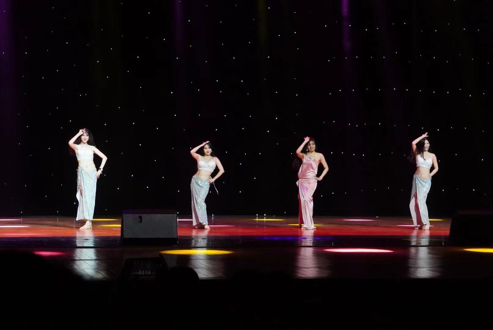 刘纬逸：与东方舞二三事 | 念书之外