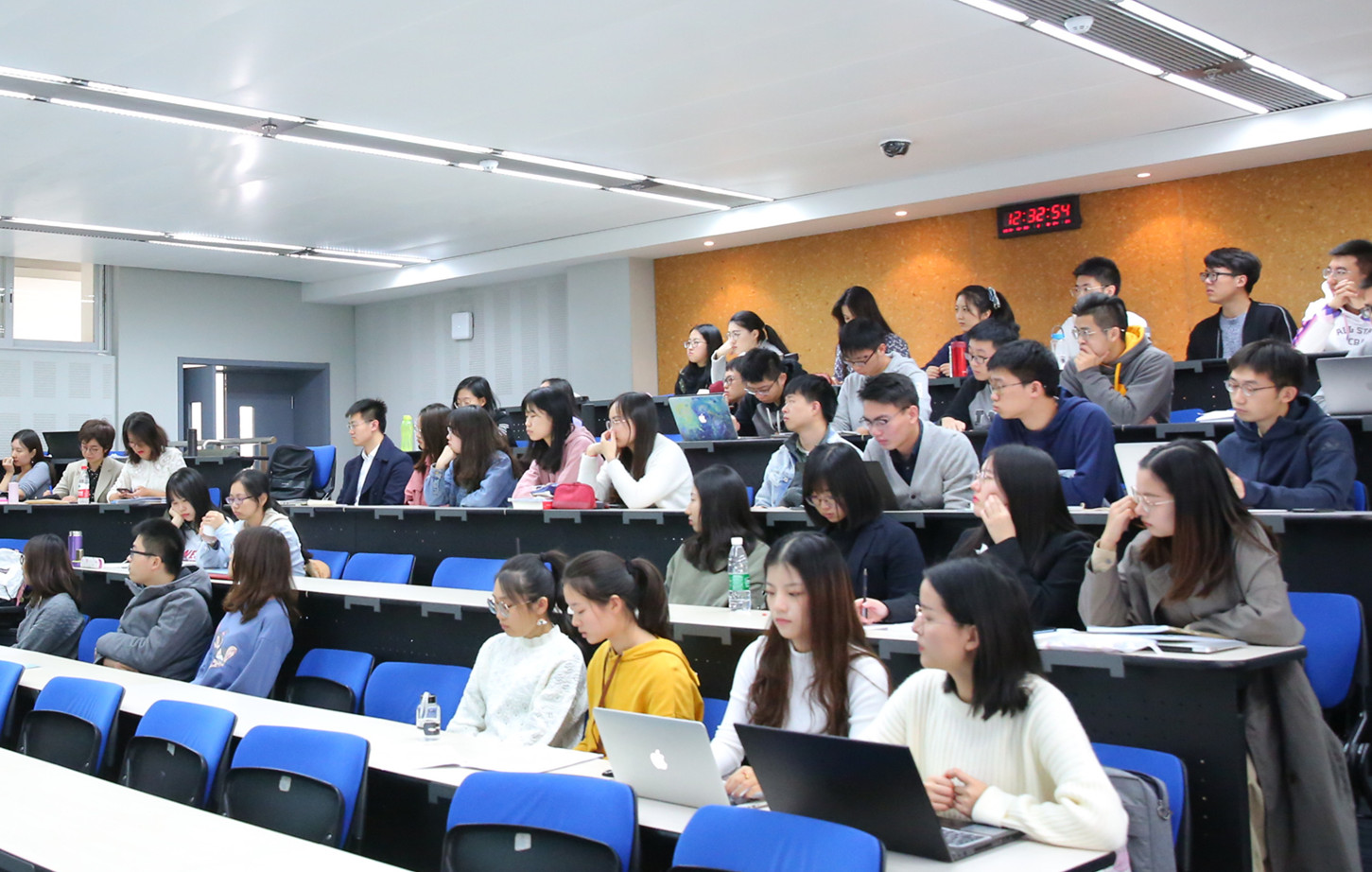  2019级新生，，，最近怎么样？